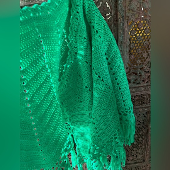 Hand crocheted shawl - Picture 4 of 5